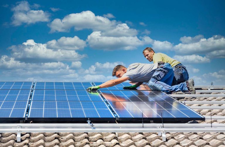 Factors To Consider Before Installing Solar Panels On Your Roof - Solar ...